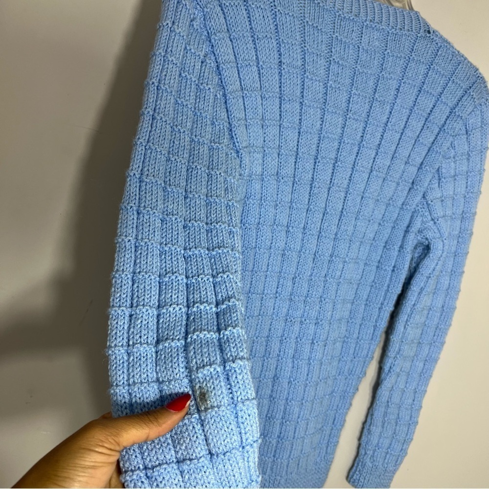 Vintage baby blue v-neck hand knit sweater textured stretchy acrylic top retro - Picture 12 of 13